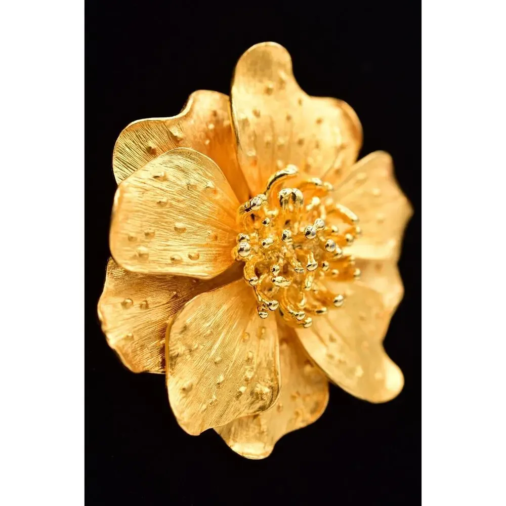 KJL Vintage Dogwood Flower Pin Brooch Brushed Gold Matte Chunky Signed 80s BinBK